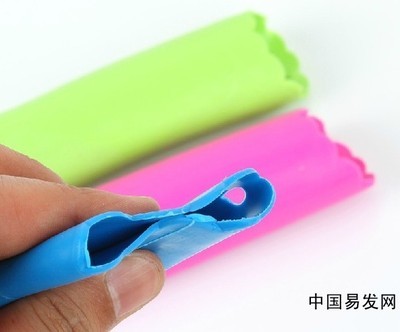神奇剥蒜器 厨房好帮手剥皮器 厨房必备杀鱼鱼鳞刨_中国易发网